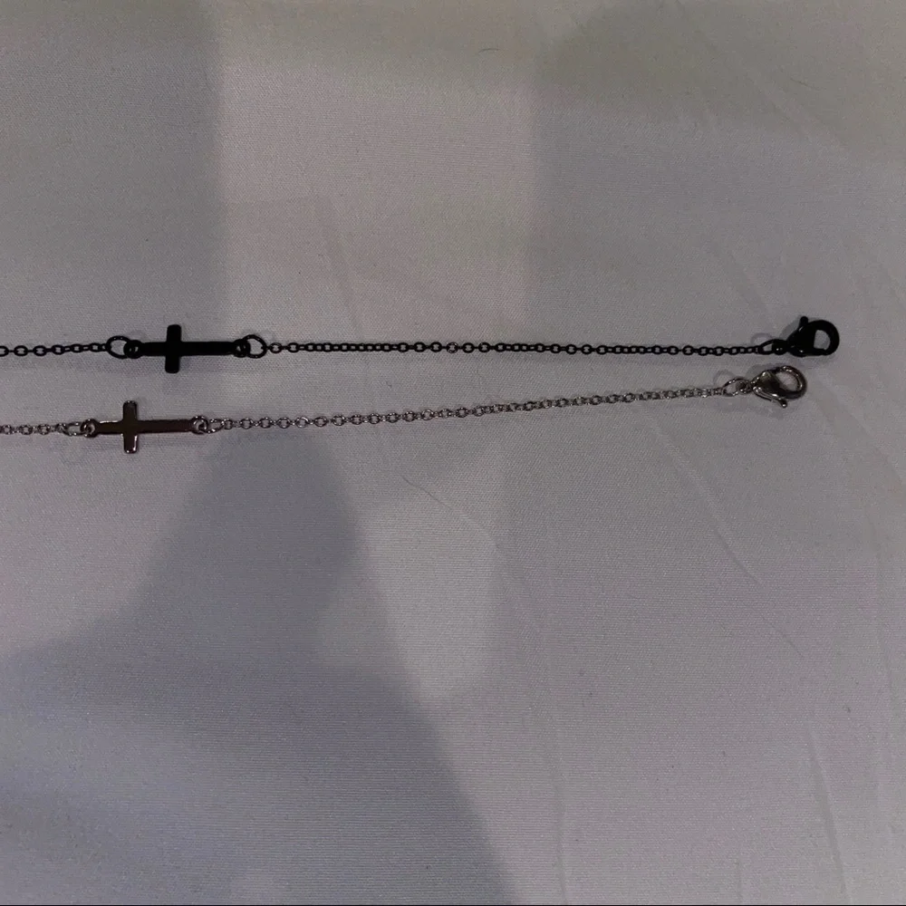 Cross bracelets - Picture 4 of 6